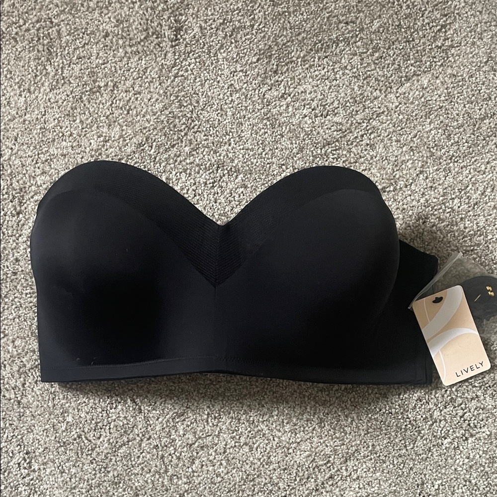 NWT Lively The No Wire padded strapless bra Sz 38D Style 32218 Black